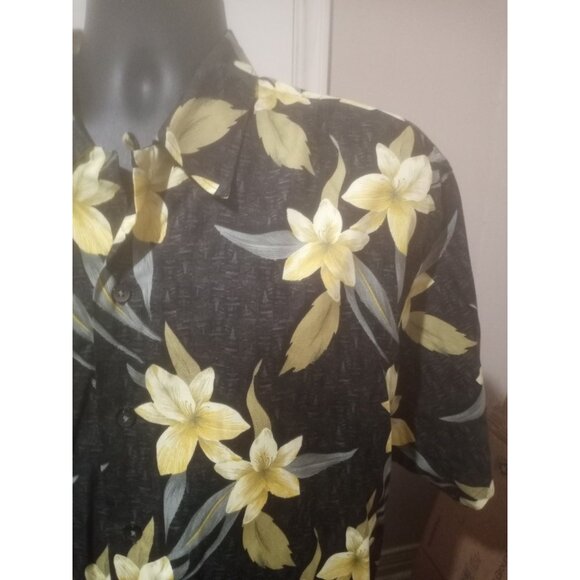 New Cutter Buck Shirt Mens Large L Short Sleeve Button Front Floral Multicolor - Picture 6 of 15